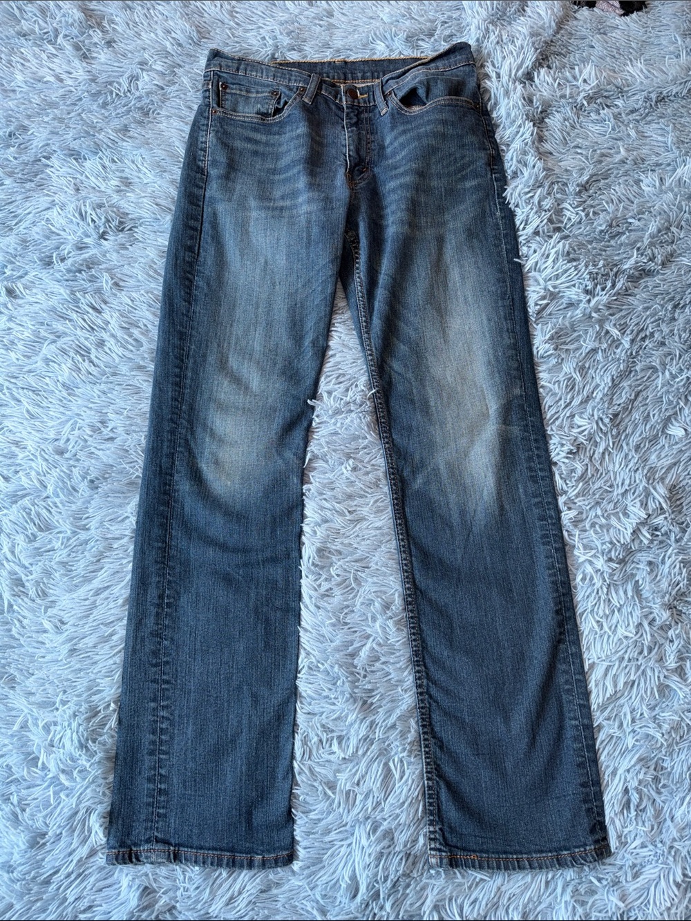 Levi's 514 Men's Straight Jeans in Washed Blue
